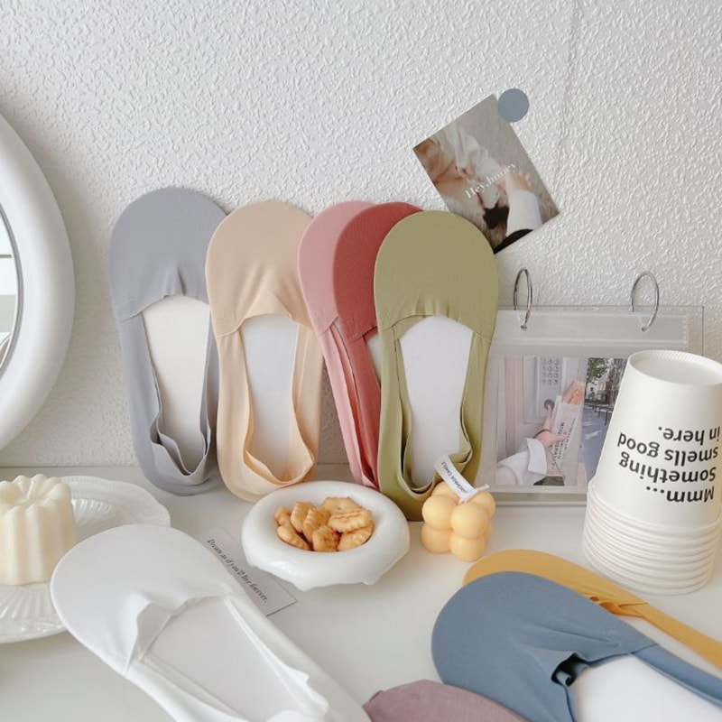 Morandi Ice Silk Splicing Ice Silk Fabric Socks Invisible Stocks